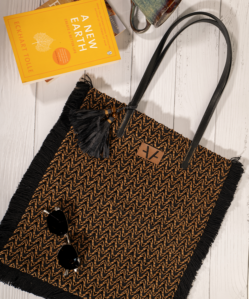 Black Dune shopper