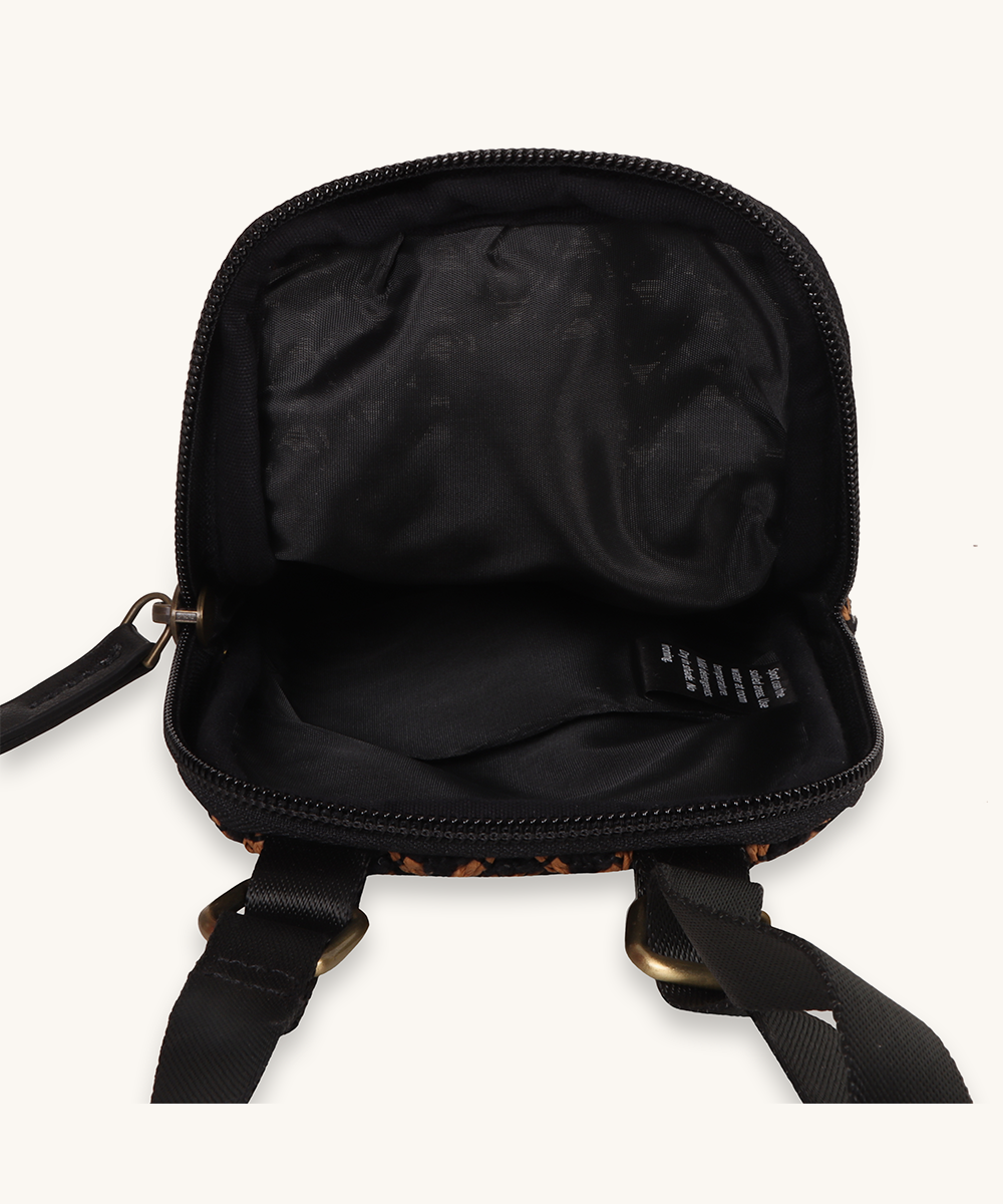 Black dune Mobile pouch