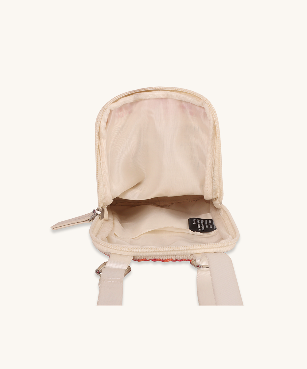 Prismatic mobile pouch