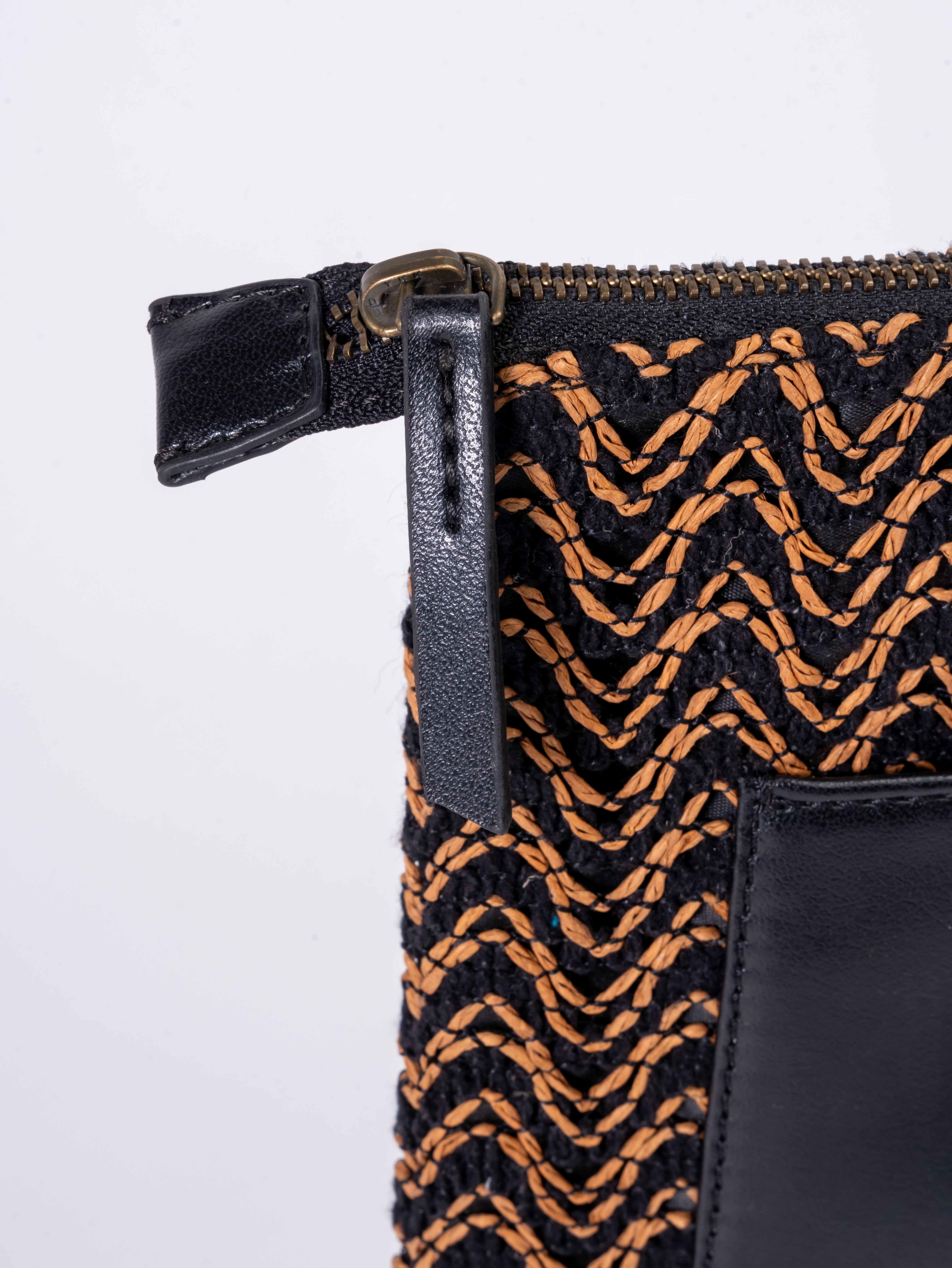 Black Dune Laptop sleeve
