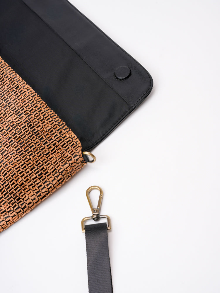 Rustic Brown laptop sleeve with handle