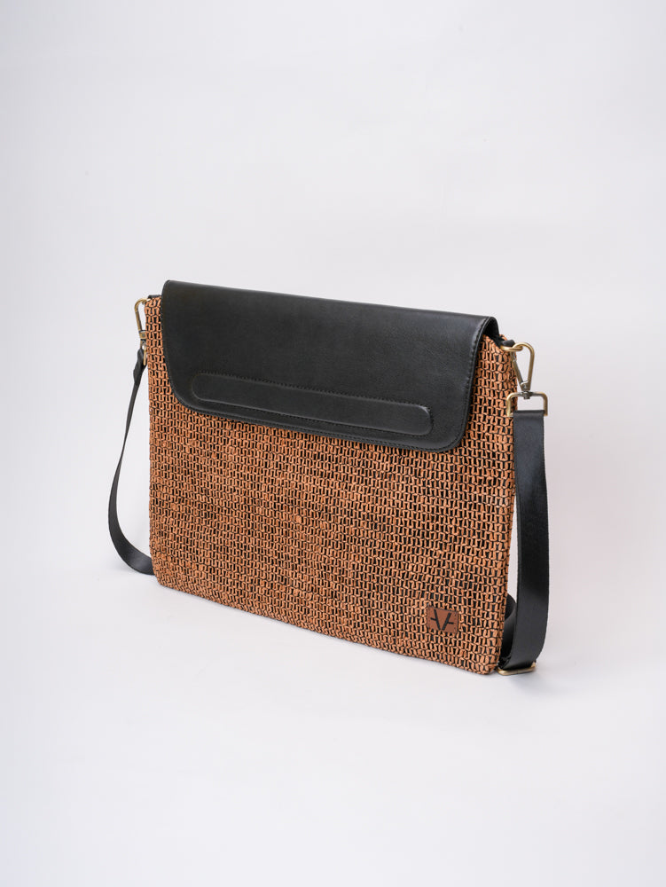 Rustic Brown laptop sleeve with handle