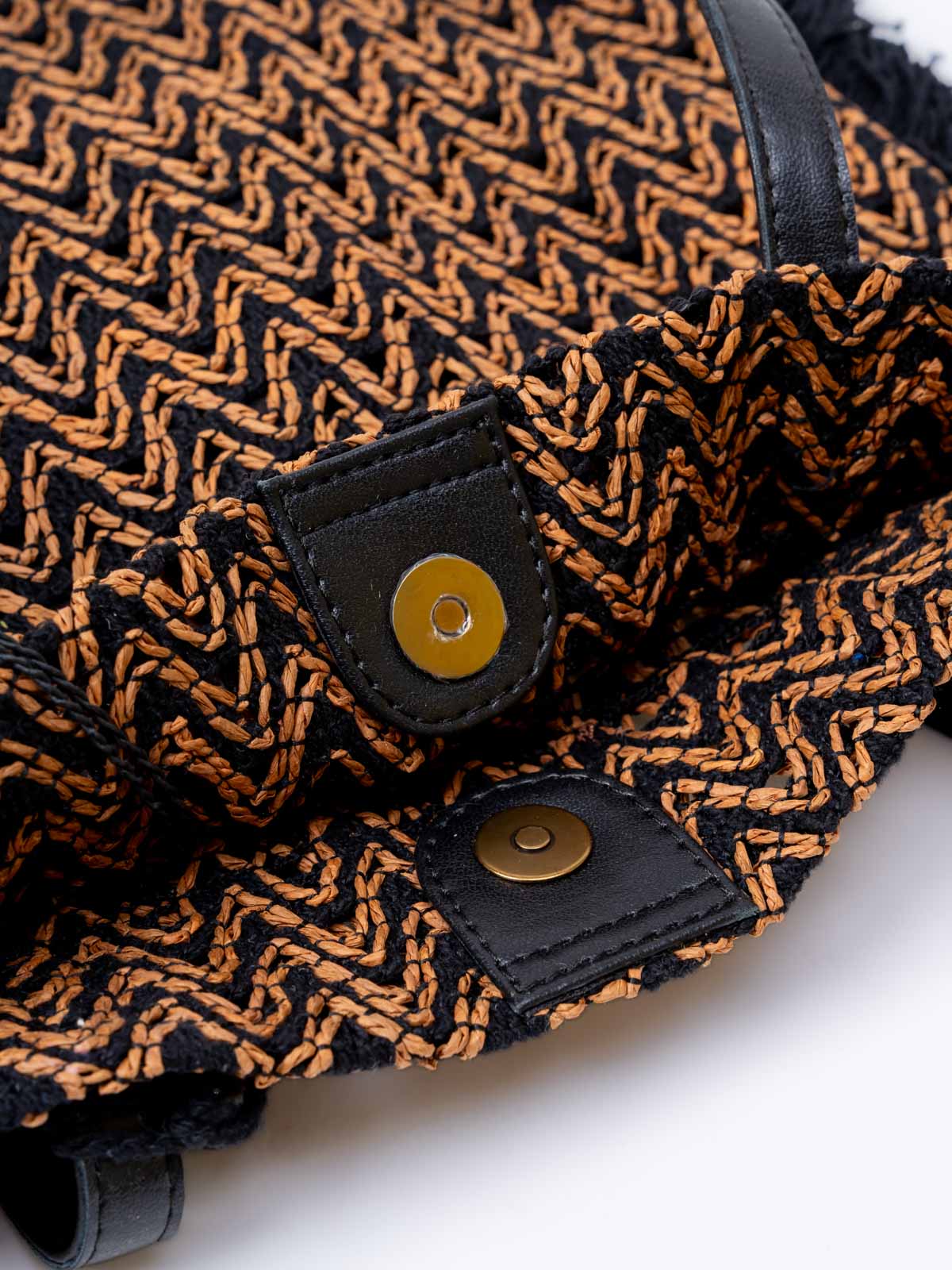 Black Dune shopper