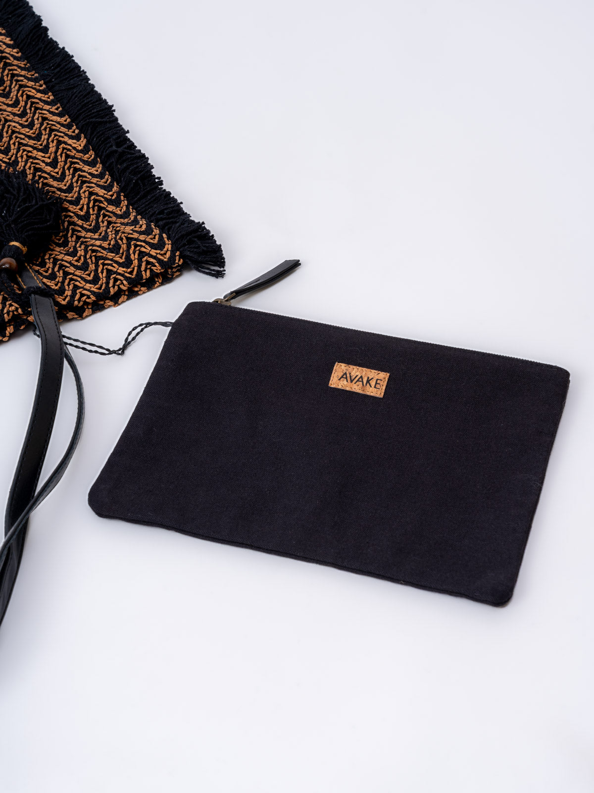 Black Dune shopper