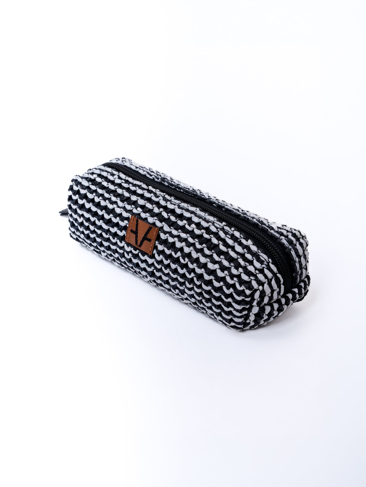 MONOCHROME MOSAIC SMALL POUCH