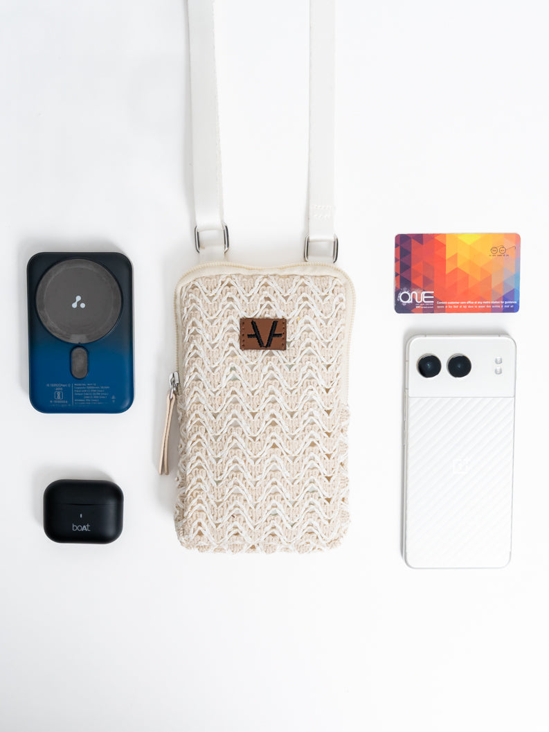 chic ivory mobile pouch